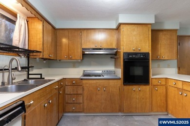 This spacious home nestled in a quiet culdesac, in a highly