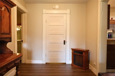 Charming Downtown Alba Home with Historic Character & Modern - photo 13