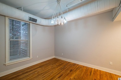 Allows ! Condo unit 3 is a beautifully renovated 2 bedroom, 1.5 - photo 16