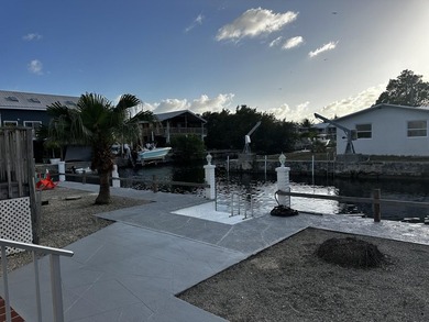 Bring your boats to this beautifully furnished canal front home - photo 18