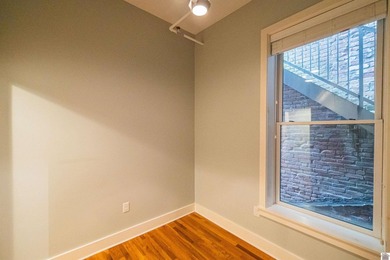 Allows ! Condo unit 3 is a beautifully renovated 2 bedroom, 1.5 - photo 23