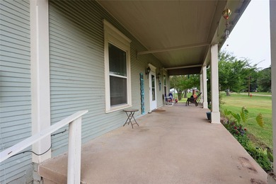 Charming Downtown Alba Home with Historic Character & Modern - photo 31