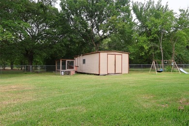 Charming Downtown Alba Home with Historic Character & Modern - photo 35