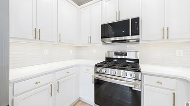Welcome to your dream waterfront villa at 362 Moon Bay, Kuttawa - photo 10