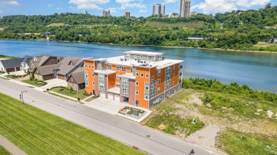 Lake Condo For Sale in Dayton, Kentucky