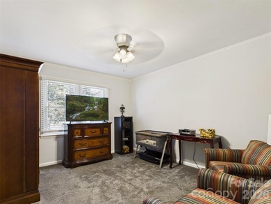 Rarely does an opportunity like this come along under $2 million - photo 15