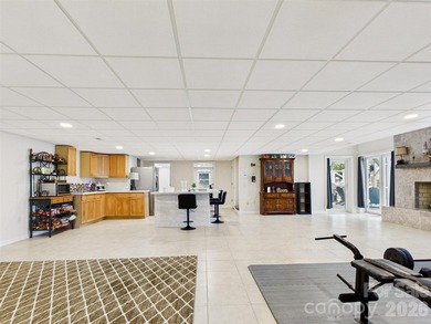 Rarely does an opportunity like this come along under $2 million - photo 19
