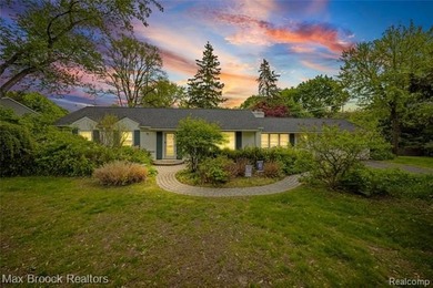 Beautifully updated 3-bedroom, 3 full bath ranch situated on a - photo 6