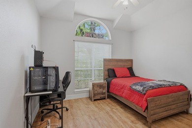 Looking for lots of space while still enjoying all the amenities - photo 22