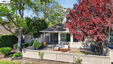 Rare opportunity to own a light-filled 2-bedroom, 2-bath home in - photo 35