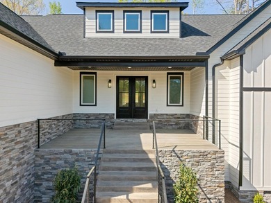 Brand new custom-built 4-bedroom, 2,5 bath home with NO HOA - photo 4