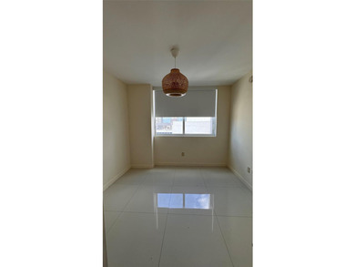 AMAZING 2/2 CORNER UNIT, BEAUTIFUL VIEW TP THE BAY AND CITY - photo 5