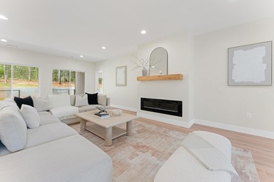 Brand new custom-built 4-bedroom, 2,5 bath home with NO HOA - photo 10