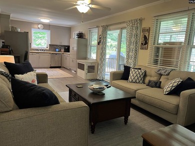 Lake time perfected in this 3 bedroom lake cabin! Large - photo 8