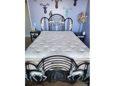 Welcome to Bella Unit 1904, a well-appointed, fully furnished