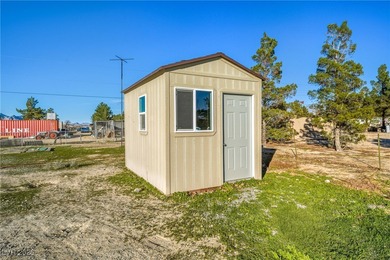 Affordable living just outside of Las Vegas! This 2 bedroom, 1
