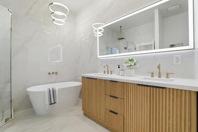 Exceptional re-imagined Midtown residence seamlessly blends - photo 30