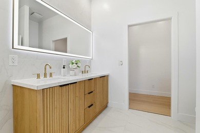 Exceptional re-imagined Midtown residence seamlessly blends - photo 31