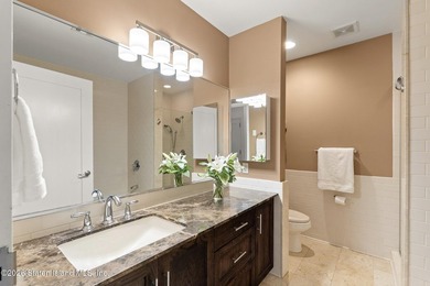 Don't Miss this Incredible OPPORTUNITY! Spacious Studio Condo - photo 16