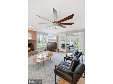 Stunning One-Level Luxury Living with Golf Course & Pond Views - photo 19