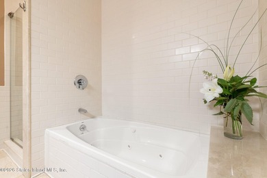 Don't Miss this Incredible OPPORTUNITY! Spacious Studio Condo - photo 19