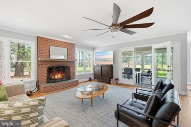 Stunning One-Level Luxury Living with Golf Course & Pond Views - photo 25