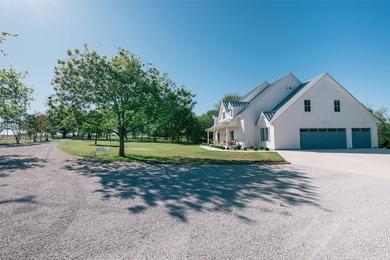 Where luxury meets tranquility, this stunning 2022 custom modern - photo 5