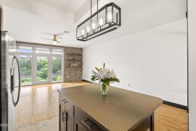 Don't Miss this Incredible OPPORTUNITY! Spacious Studio Condo - photo 25