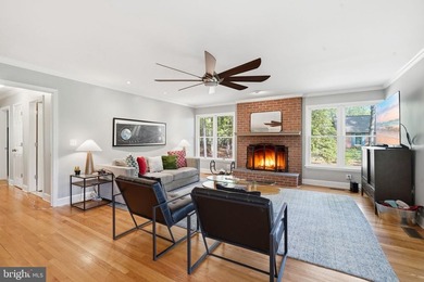 Stunning One-Level Luxury Living with Golf Course & Pond Views - photo 26