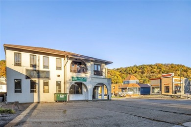 4,000+ Square foot Office Building in the heart of Kittanning! 4 - photo 2
