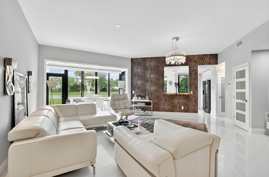 (private lake, pond, coastal) Condo For Sale in Boca Raton Florida