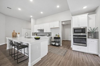 Experience effortless one-story 3053 sq ft living in this - photo 3