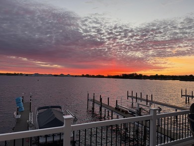 Experience luxury waterfront living in prestigious Terrace Point - photo 5