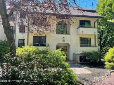 Lake Condo Sale Pending in Lake Harmony, Pennsylvania