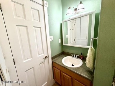 Looking for wide open space without losing city convenience? - photo 18