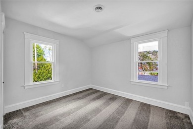 Welcome to this fully updated 3 bedrooms, 2 full bath home in - photo 21