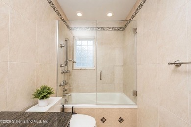 Welcome to 27 Tynan Street, a truly one-of-a-kind custom - photo 21