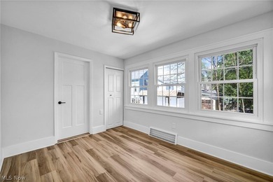 Welcome to this fully updated 3 bedrooms, 2 full bath home in - photo 25