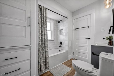 Welcome to this fully updated 3 bedrooms, 2 full bath home in - photo 29