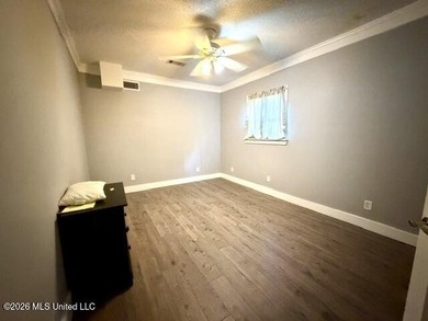 Looking for wide open space without losing city convenience? - photo 31