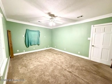 Looking for wide open space without losing city convenience? - photo 32