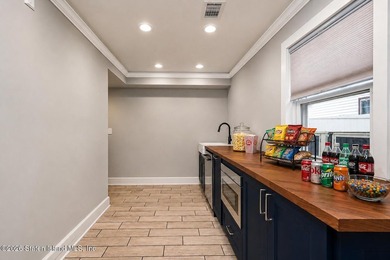 Welcome to 27 Tynan Street, a truly one-of-a-kind custom - photo 32