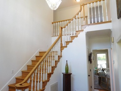 Stately 4-bedroom Georgian-style home in a premier, private - photo 5
