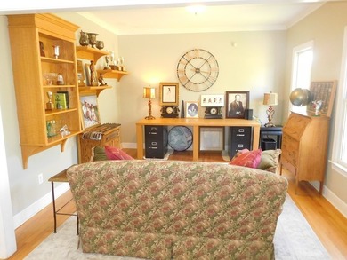 Stately 4-bedroom Georgian-style home in a premier, private - photo 6