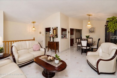 Just move right in! This one family semi-attached home in Great - photo 12