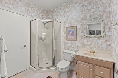 Behind the gates of Boca Pointe, this 3BR/3BA corner townhome - photo 20