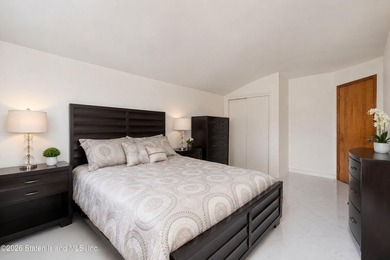 Just move right in! This one family semi-attached home in Great - photo 23