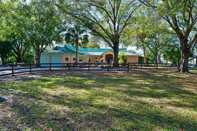 Lake Home For Sale in Bradenton, Florida