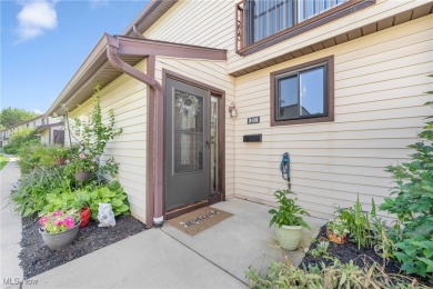 Lake Condo Sale Pending in Middleburg Heights, Ohio