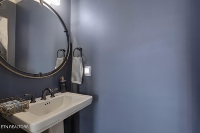 Don't miss your chance to own this stunning, better-than-new - photo 34